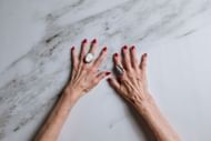 premature aging of the skin. (Image via pexels / cottonbro studio)